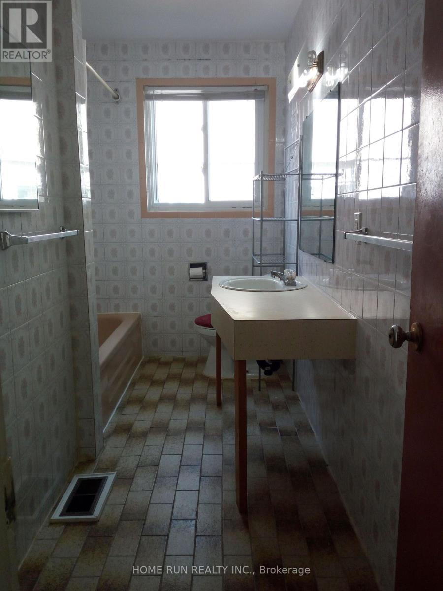 1023 Meadowlands Drive, Ottawa, Ontario  K2C 0K5 - Photo 32 - X13649280