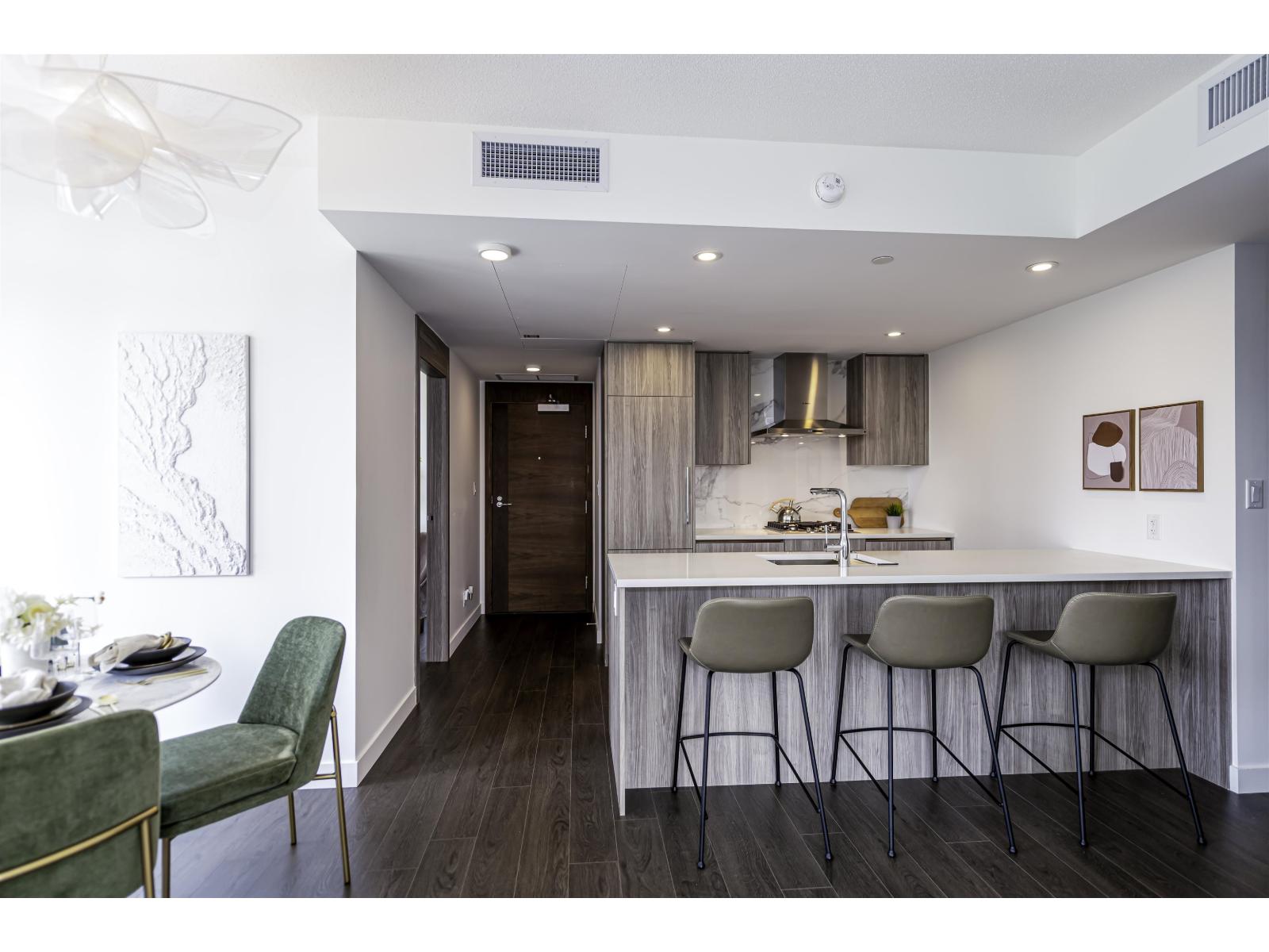1007 13768 100 Avenue, Surrey, British Columbia V3T 0V2 - Photo 2 - R3159019