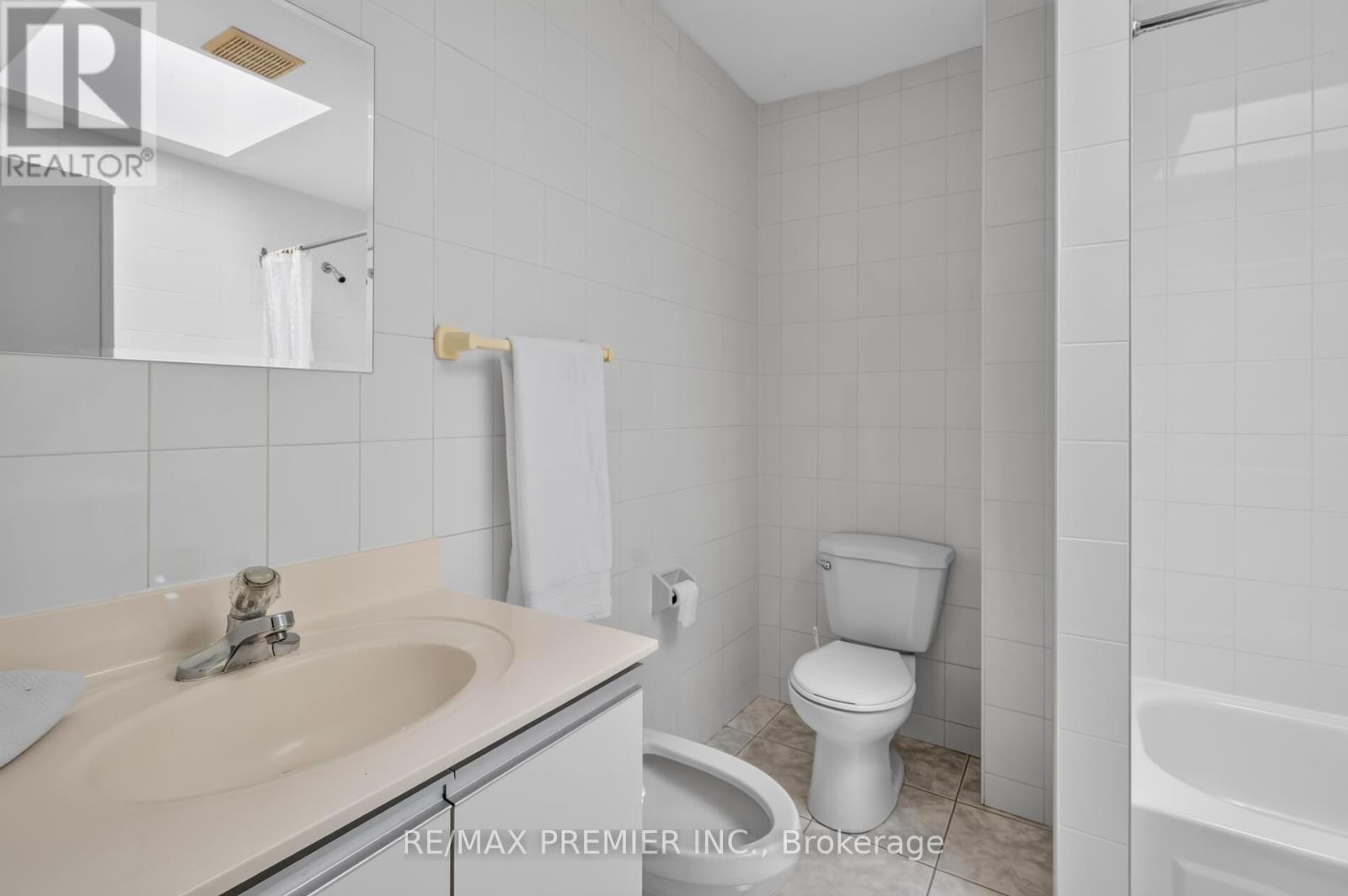 31 Corinthian Boulevard, Toronto, Ontario  M1W 1B7 - Photo 12 - E13720796
