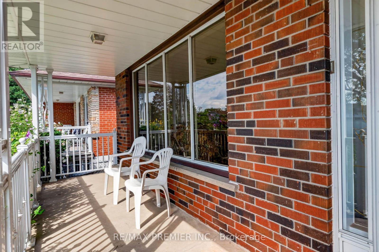 31 Corinthian Boulevard, Toronto, Ontario  M1W 1B7 - Photo 3 - E13720796