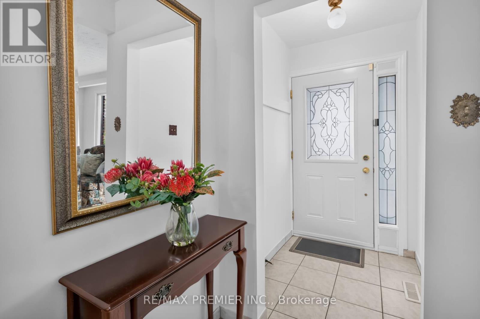 31 Corinthian Boulevard, Toronto, Ontario  M1W 1B7 - Photo 4 - E13720796