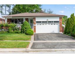 31 CORINTHIAN BOULEVARD, Toronto, Ontario