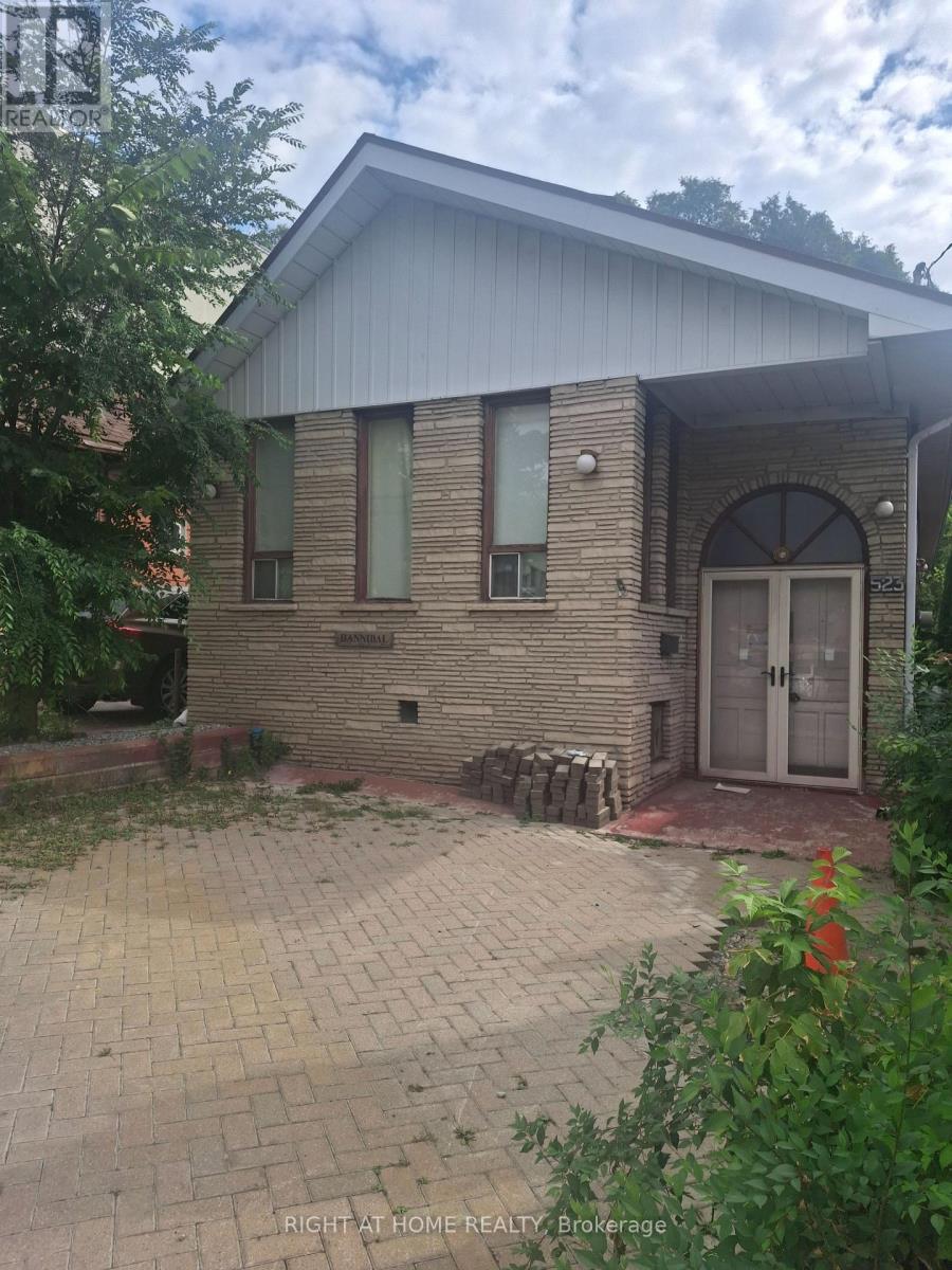 523 CALEDONIA ROAD, Toronto, Ontario