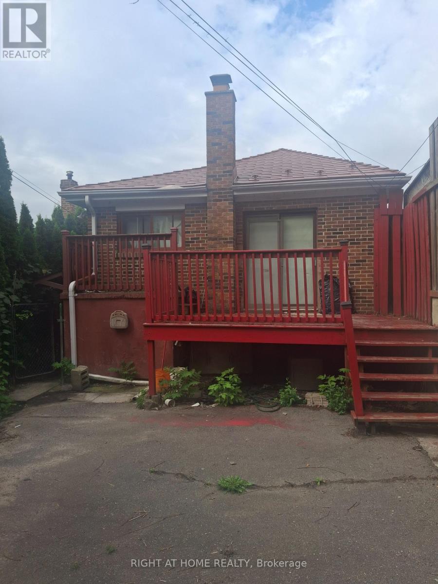 523 Caledonia Road, Toronto, Ontario  M6E 4V3 - Photo 2 - W13720780