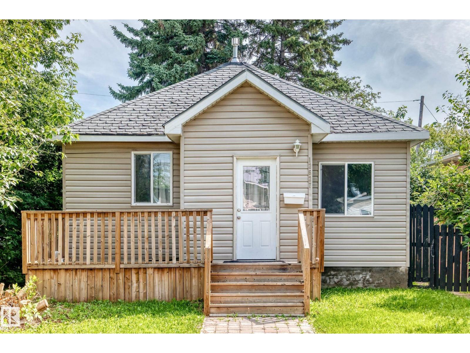 12627 71 ST NW, Edmonton, Alberta