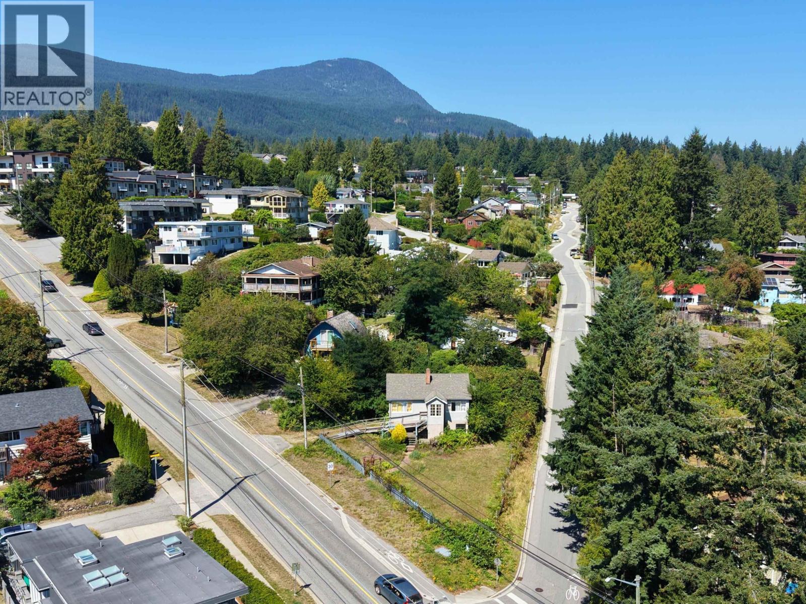 547 N Fletcher Road, Gibsons, British Columbia  V0N 1V0 - Photo 14 - R3158970
