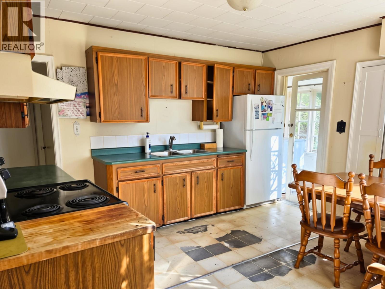 547 N Fletcher Road, Gibsons, British Columbia  V0N 1V0 - Photo 6 - R3158970
