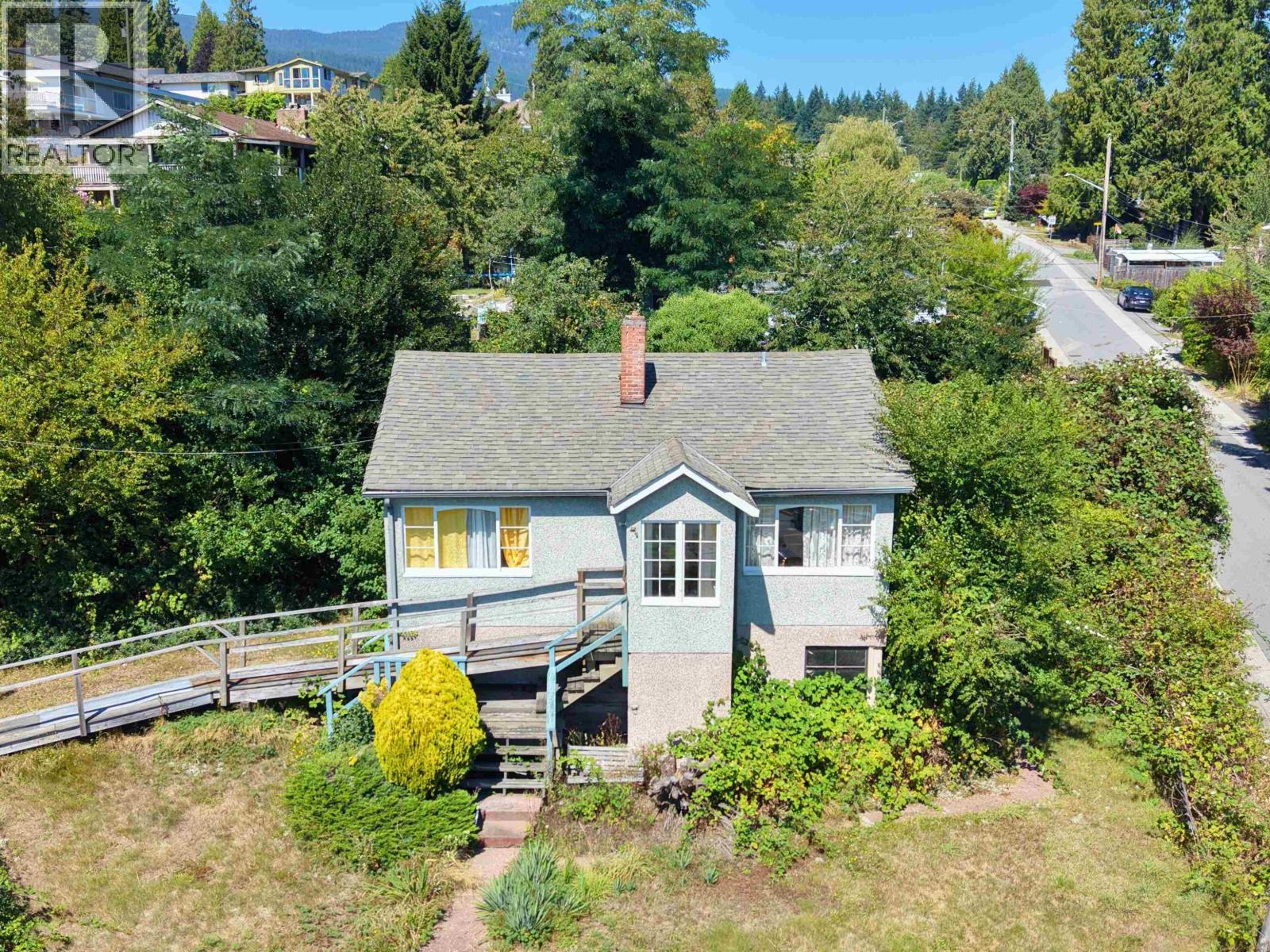 547 N Fletcher Road, Gibsons, British Columbia  V0N 1V0 - Photo 20 - R3158970