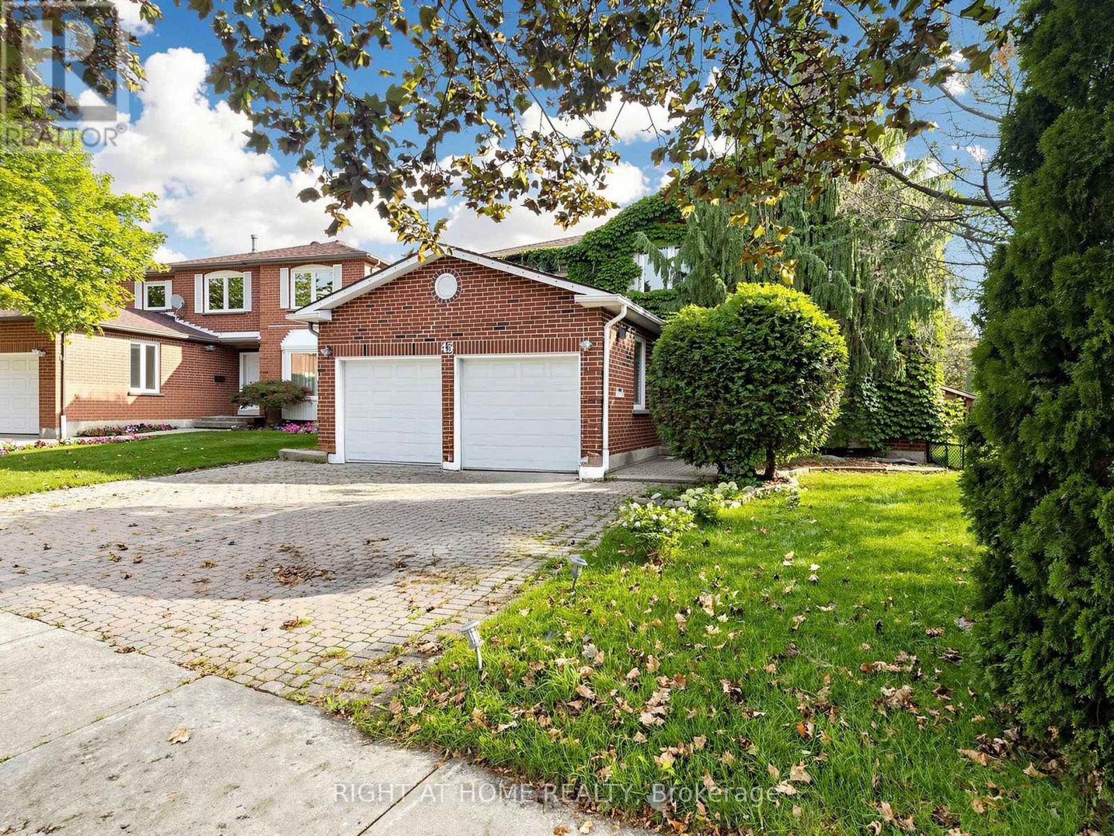 43 TOPHAM CRESCENT, Richmond Hill, Ontario
