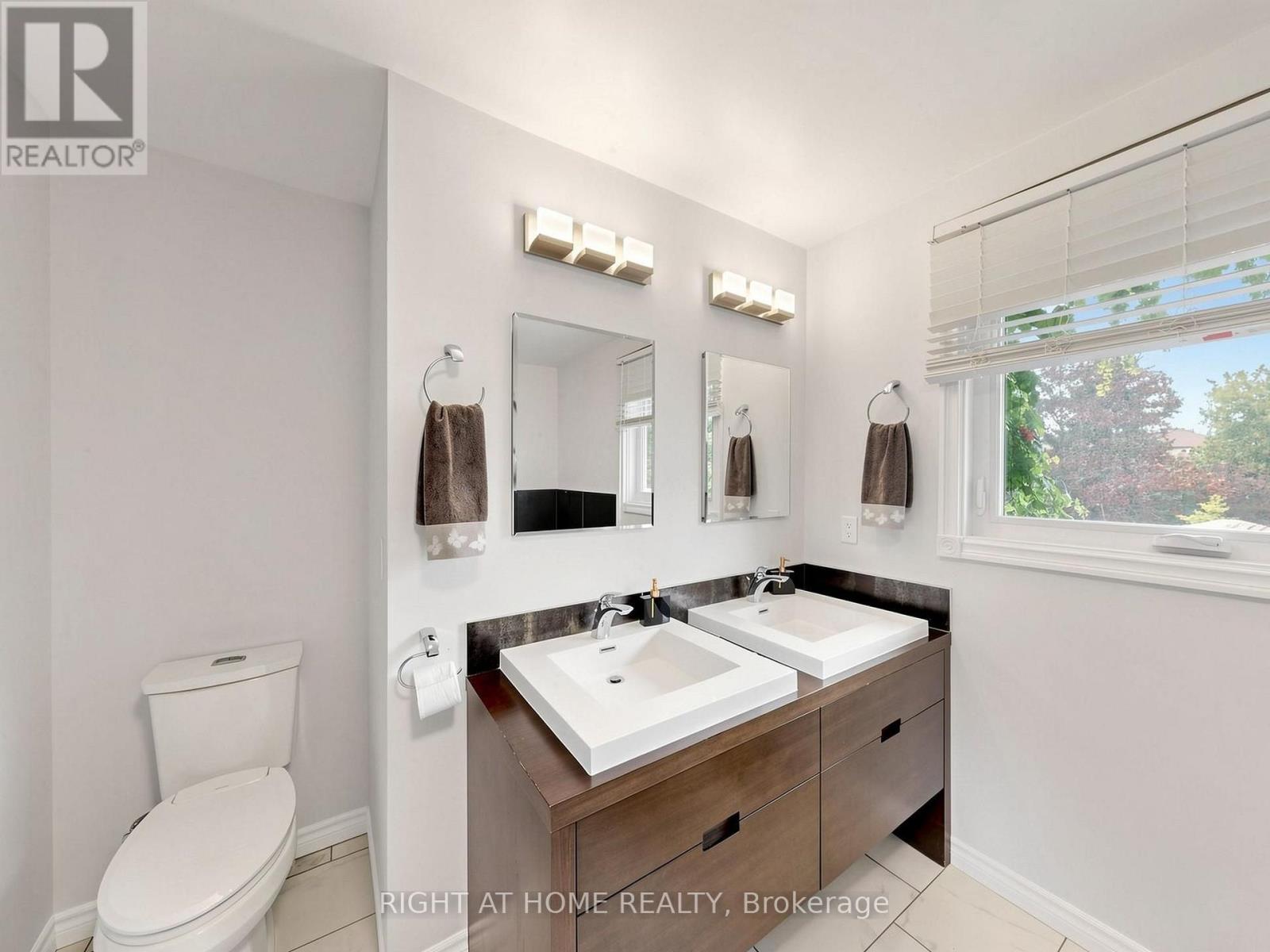 43 Topham Crescent, Richmond Hill, Ontario  L4C 9H1 - Photo 21 - N13720842