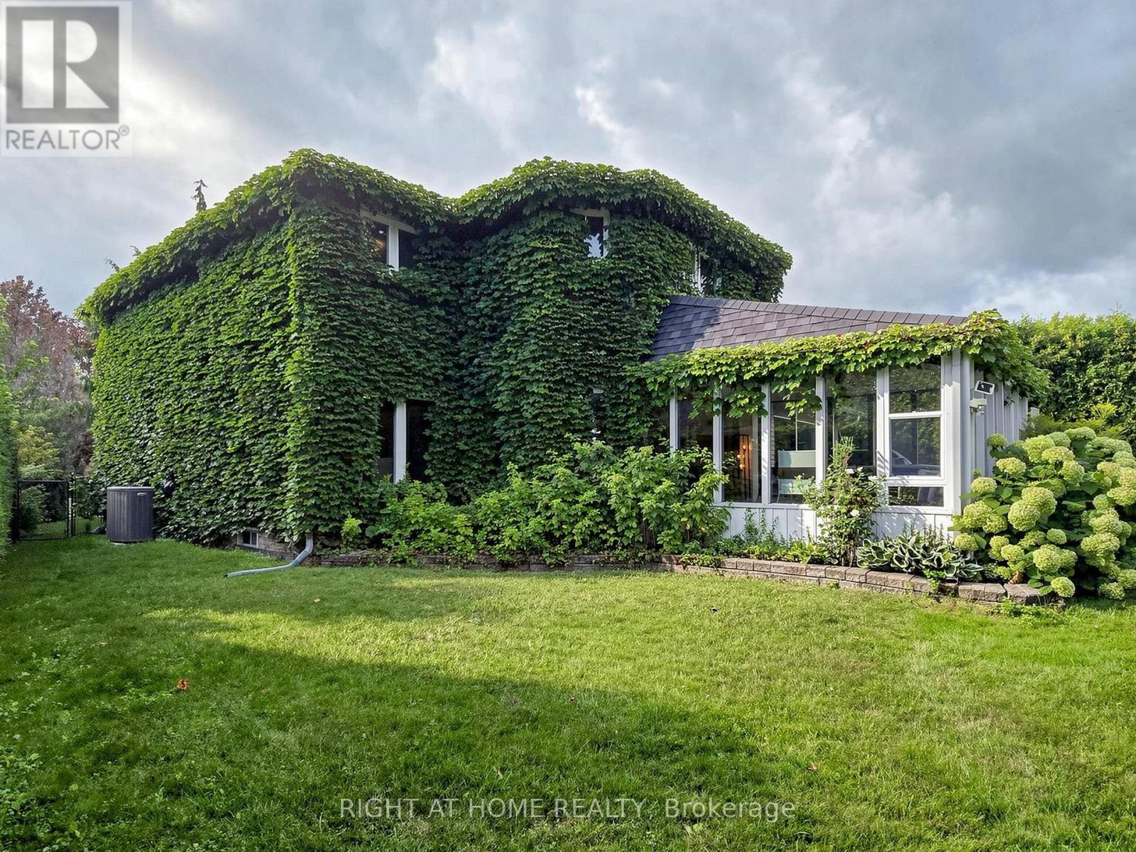 43 Topham Crescent, Richmond Hill, Ontario  L4C 9H1 - Photo 42 - N13720842