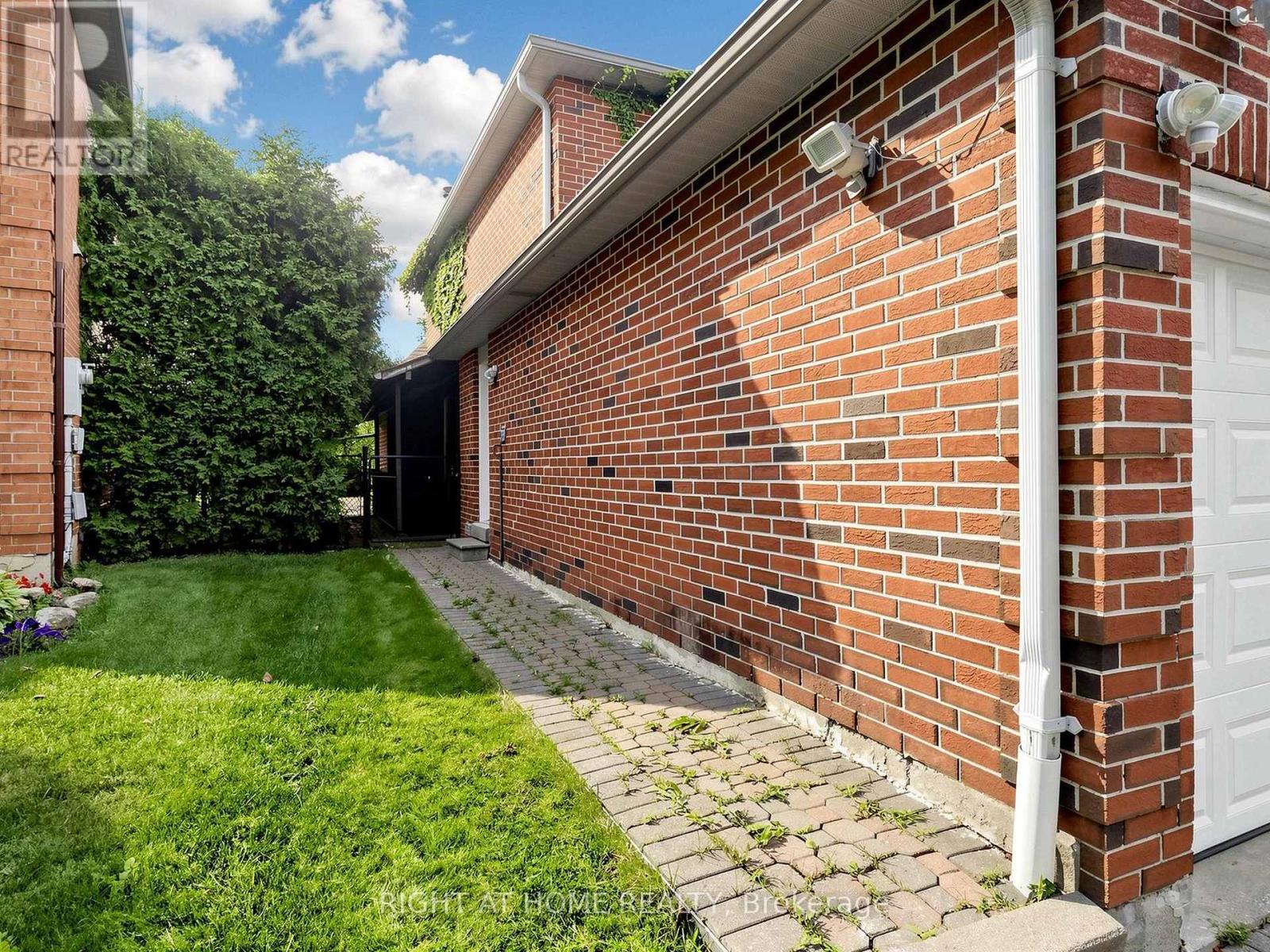 43 Topham Crescent, Richmond Hill, Ontario  L4C 9H1 - Photo 43 - N13720842
