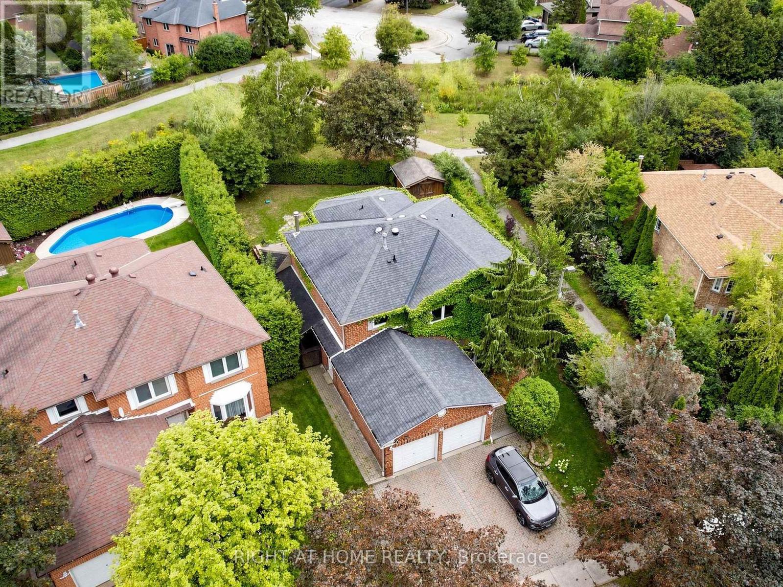 43 Topham Crescent, Richmond Hill, Ontario  L4C 9H1 - Photo 46 - N13720842