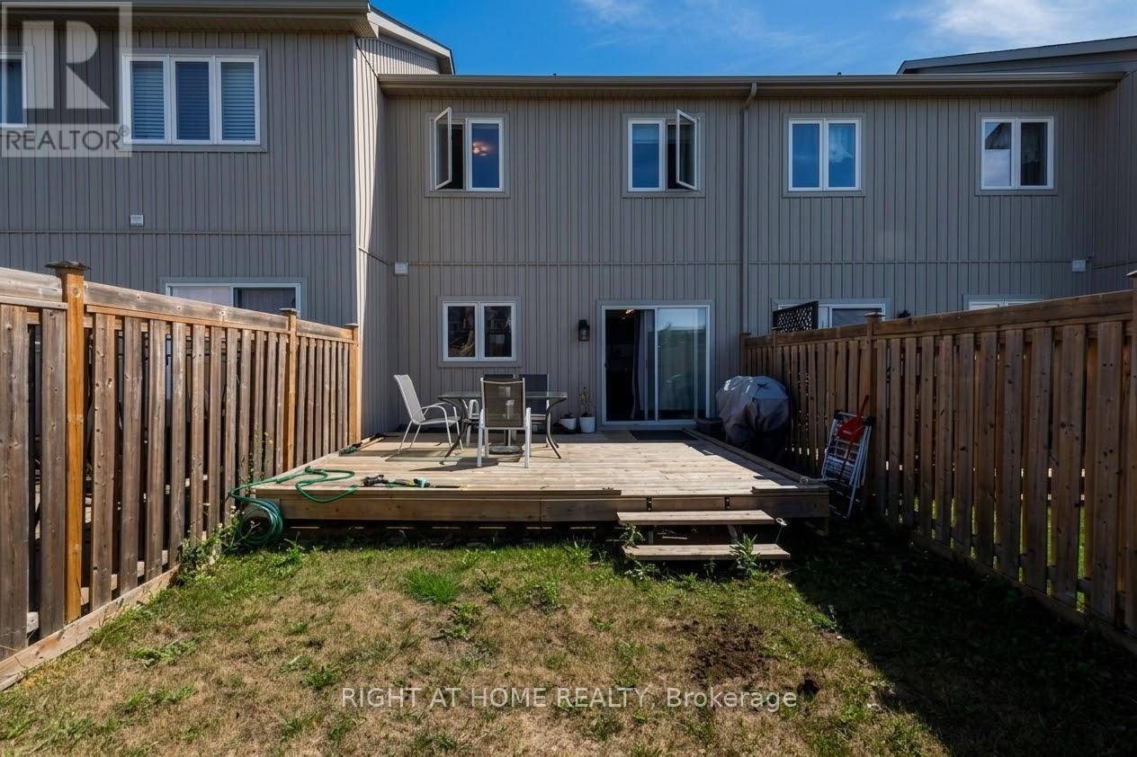 92 Pearcey Crescent, Barrie, Ontario  L4N 6R7 - Photo 15 - S13720818
