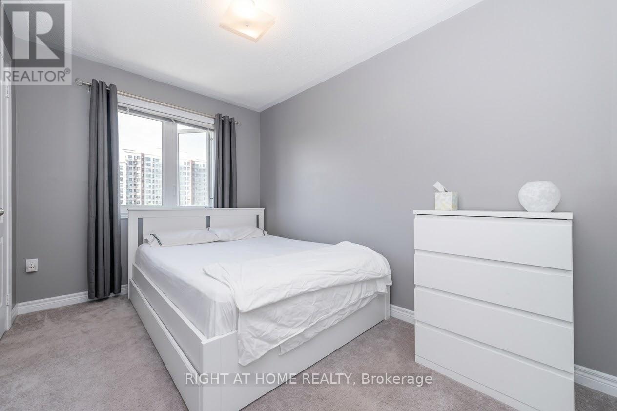 92 Pearcey Crescent, Barrie, Ontario  L4N 6R7 - Photo 7 - S13720818