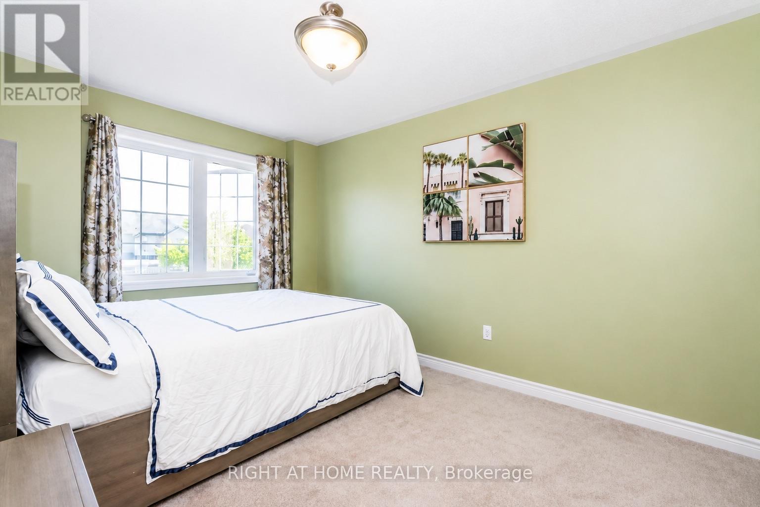 92 Pearcey Crescent, Barrie, Ontario  L4N 6R7 - Photo 8 - S13720818