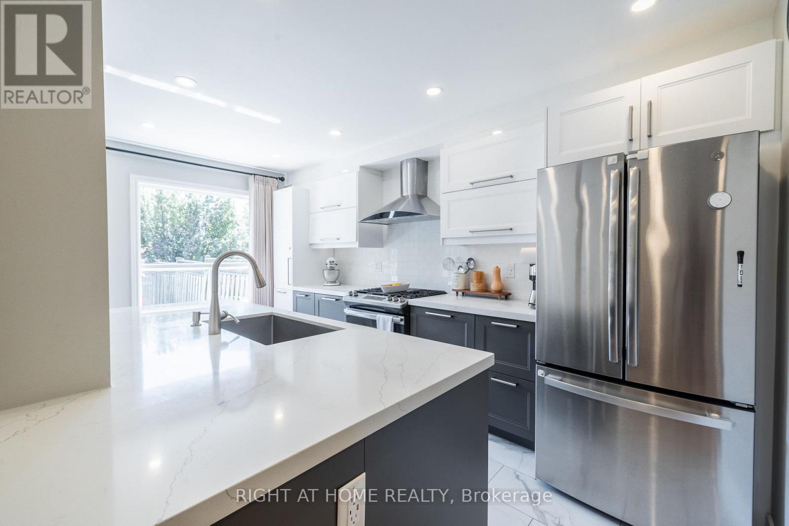 604 Lumberton Crescent, Mississauga, Ontario  L4Z 3Z6 - Photo 11 - W13720832