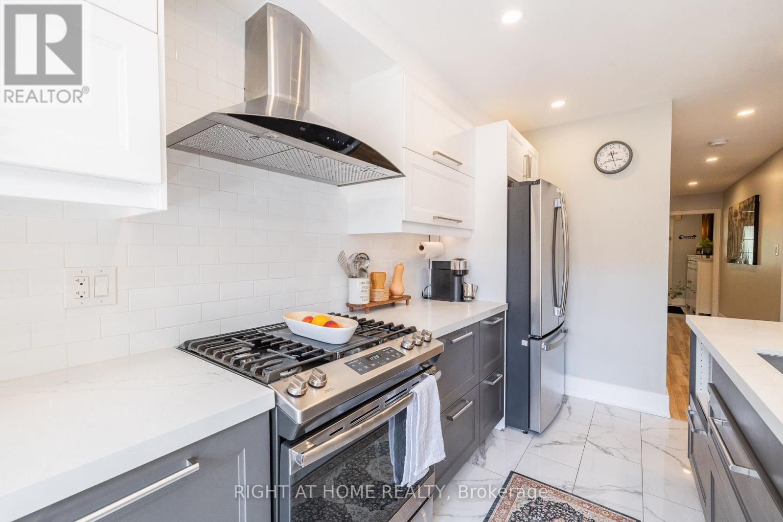 604 Lumberton Crescent, Mississauga, Ontario  L4Z 3Z6 - Photo 12 - W13720832