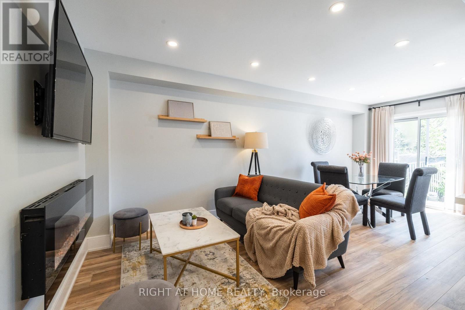 604 Lumberton Crescent, Mississauga, Ontario  L4Z 3Z6 - Photo 6 - W13720832