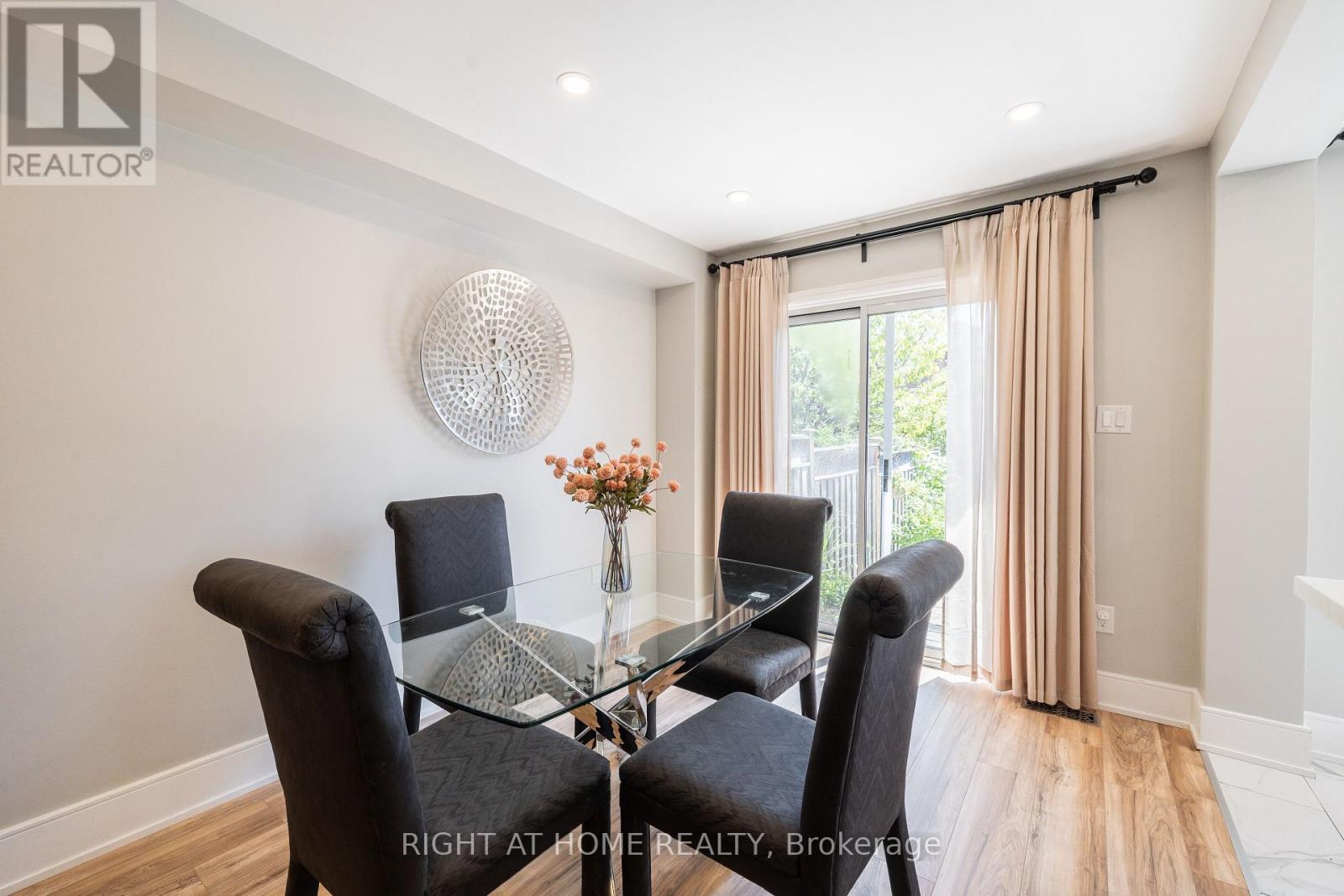 604 Lumberton Crescent, Mississauga, Ontario  L4Z 3Z6 - Photo 9 - W13720832