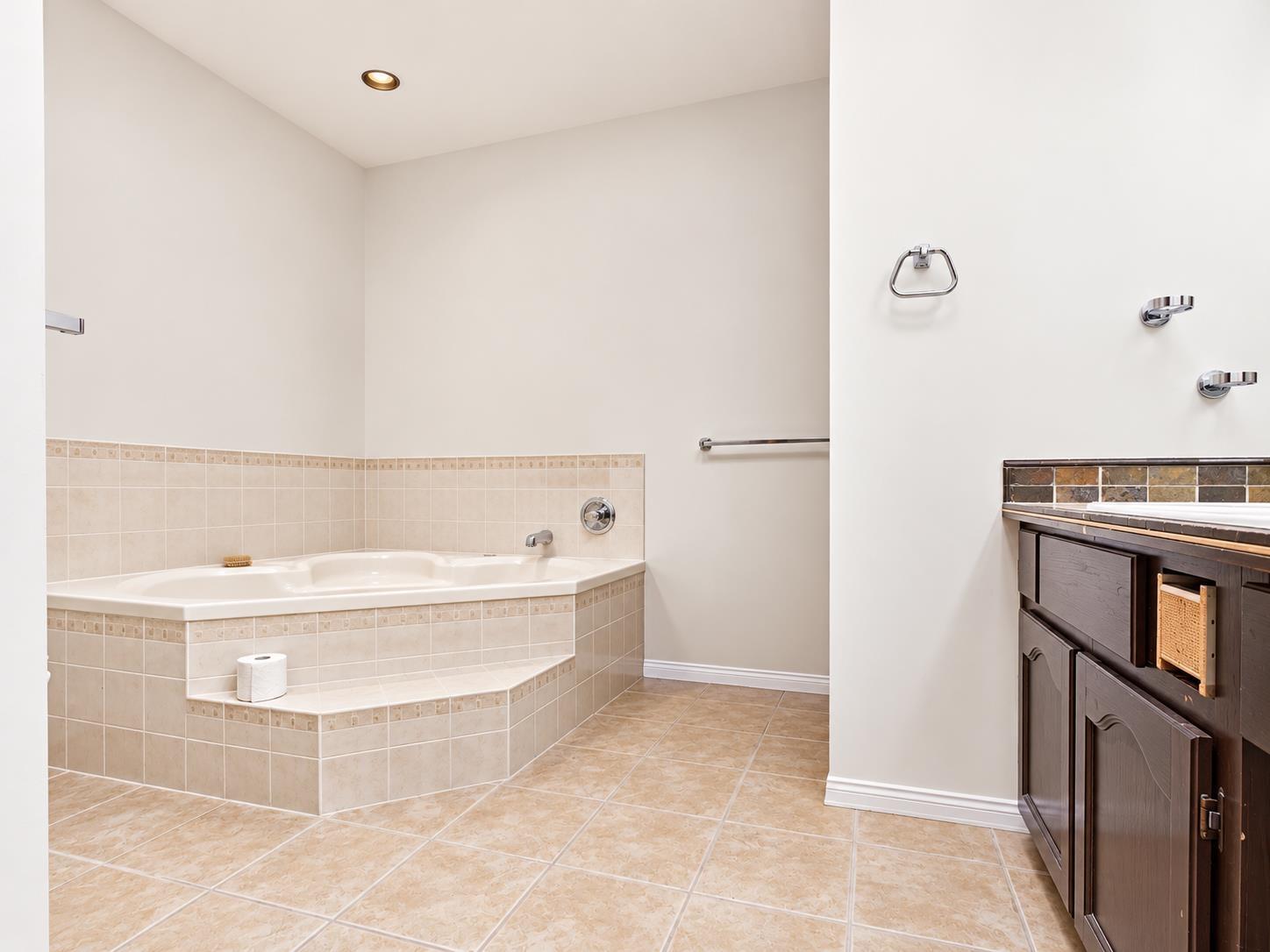 6470 179a Street, Surrey, British Columbia  V3S 7J9 - Photo 15 - R3159568