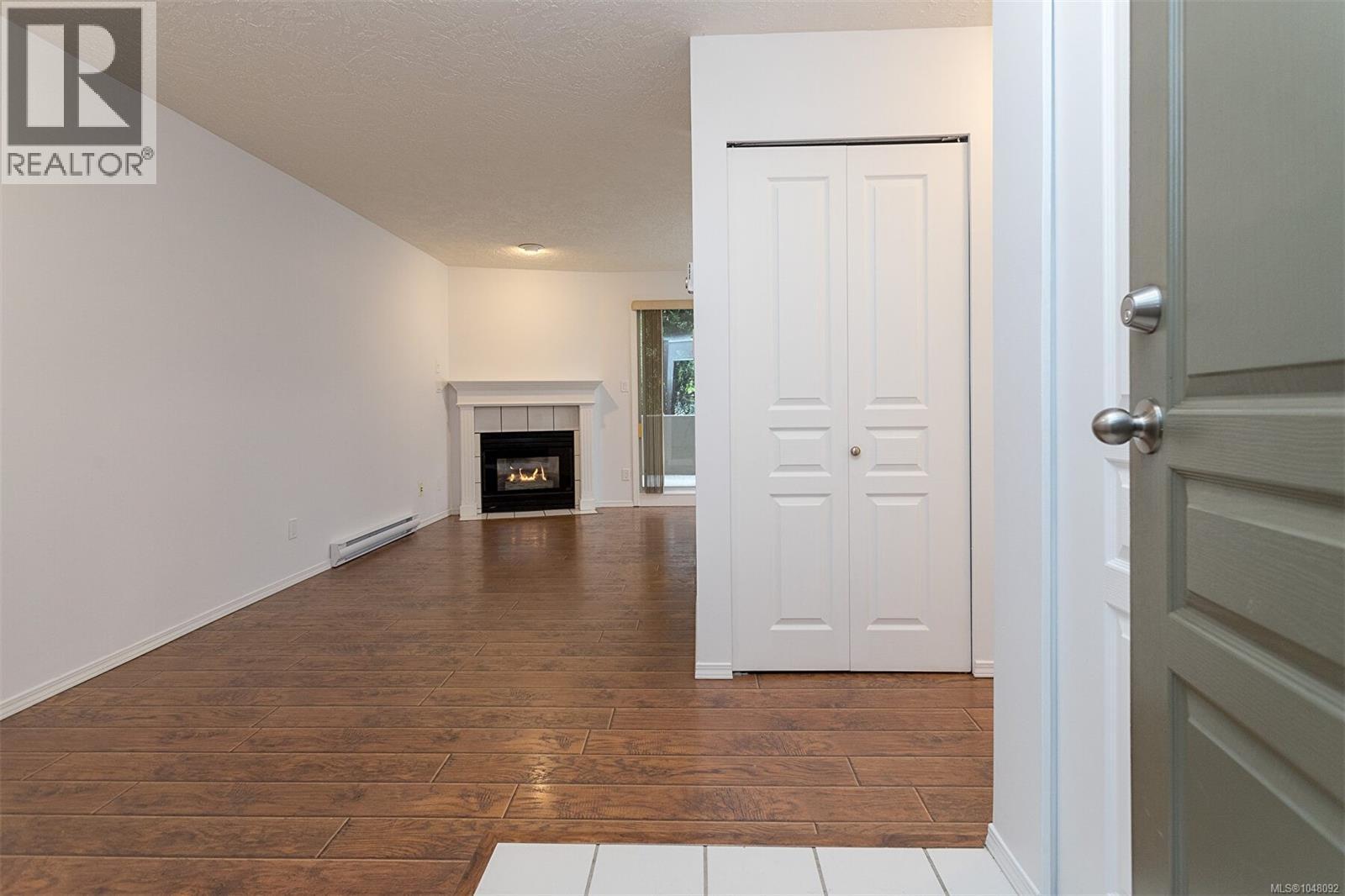 108 898 Vernon Ave, Saanich, British Columbia  V8X 2W6 - Photo 10 - 1048092