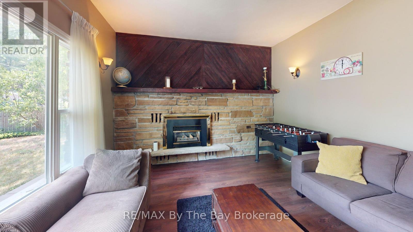 178 Oxbow Park Drive, Wasaga Beach, Ontario  L9Z 2V7 - Photo 4 - S13720884