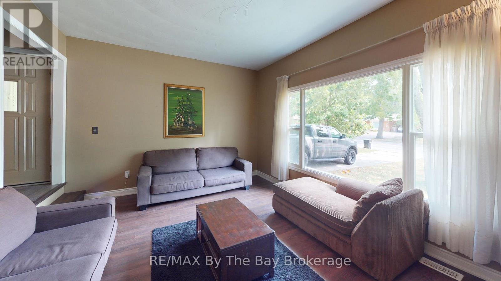 178 Oxbow Park Drive, Wasaga Beach, Ontario  L9Z 2V7 - Photo 5 - S13720884