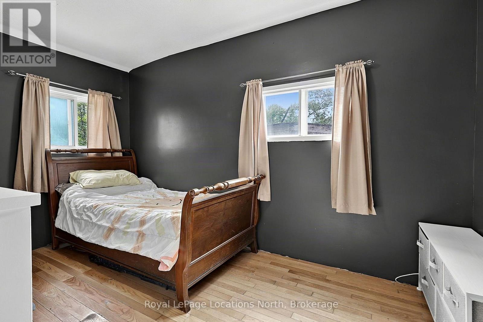 9031 Beachwood Road, Wasaga Beach, Ontario  L9Z 2X9 - Photo 21 - S13720892