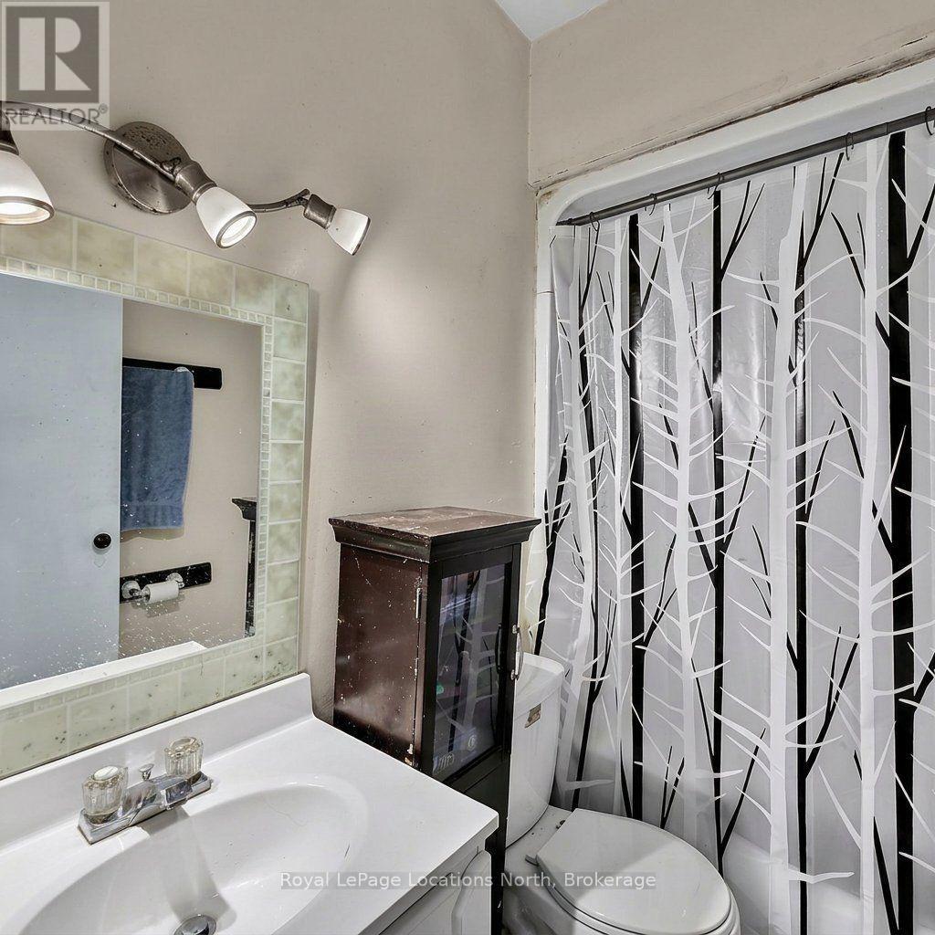 9031 Beachwood Road, Wasaga Beach, Ontario  L9Z 2X9 - Photo 23 - S13720892