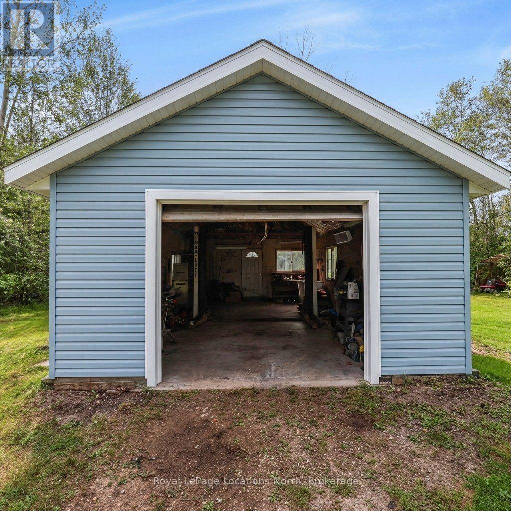 9031 Beachwood Road, Wasaga Beach, Ontario  L9Z 2X9 - Photo 26 - S13720892