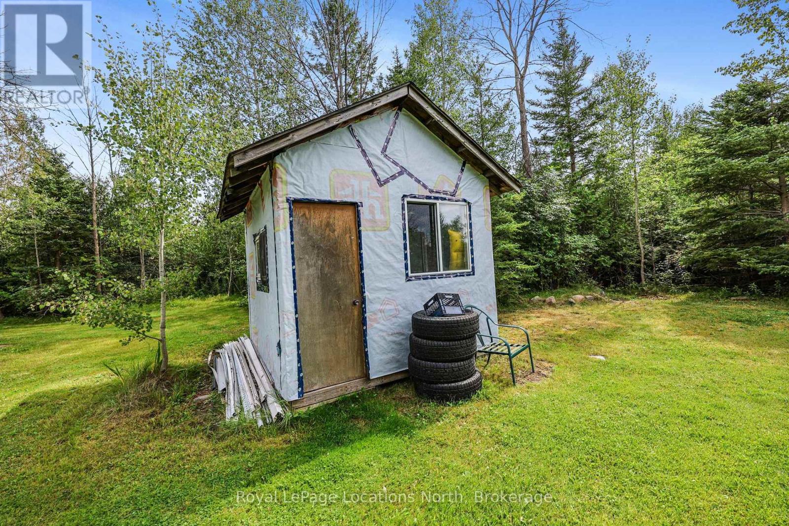 9031 Beachwood Road, Wasaga Beach, Ontario  L9Z 2X9 - Photo 33 - S13720892