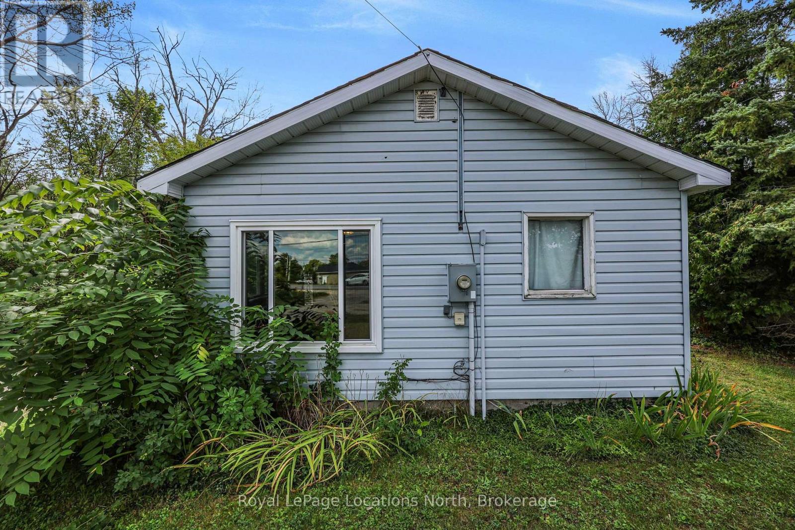 9031 Beachwood Road, Wasaga Beach, Ontario  L9Z 2X9 - Photo 6 - S13720892