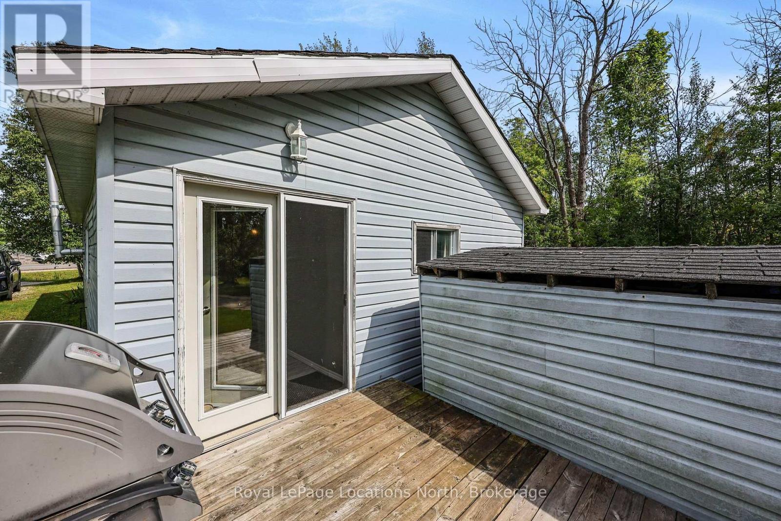 9031 Beachwood Road, Wasaga Beach, Ontario  L9Z 2X9 - Photo 8 - S13720892