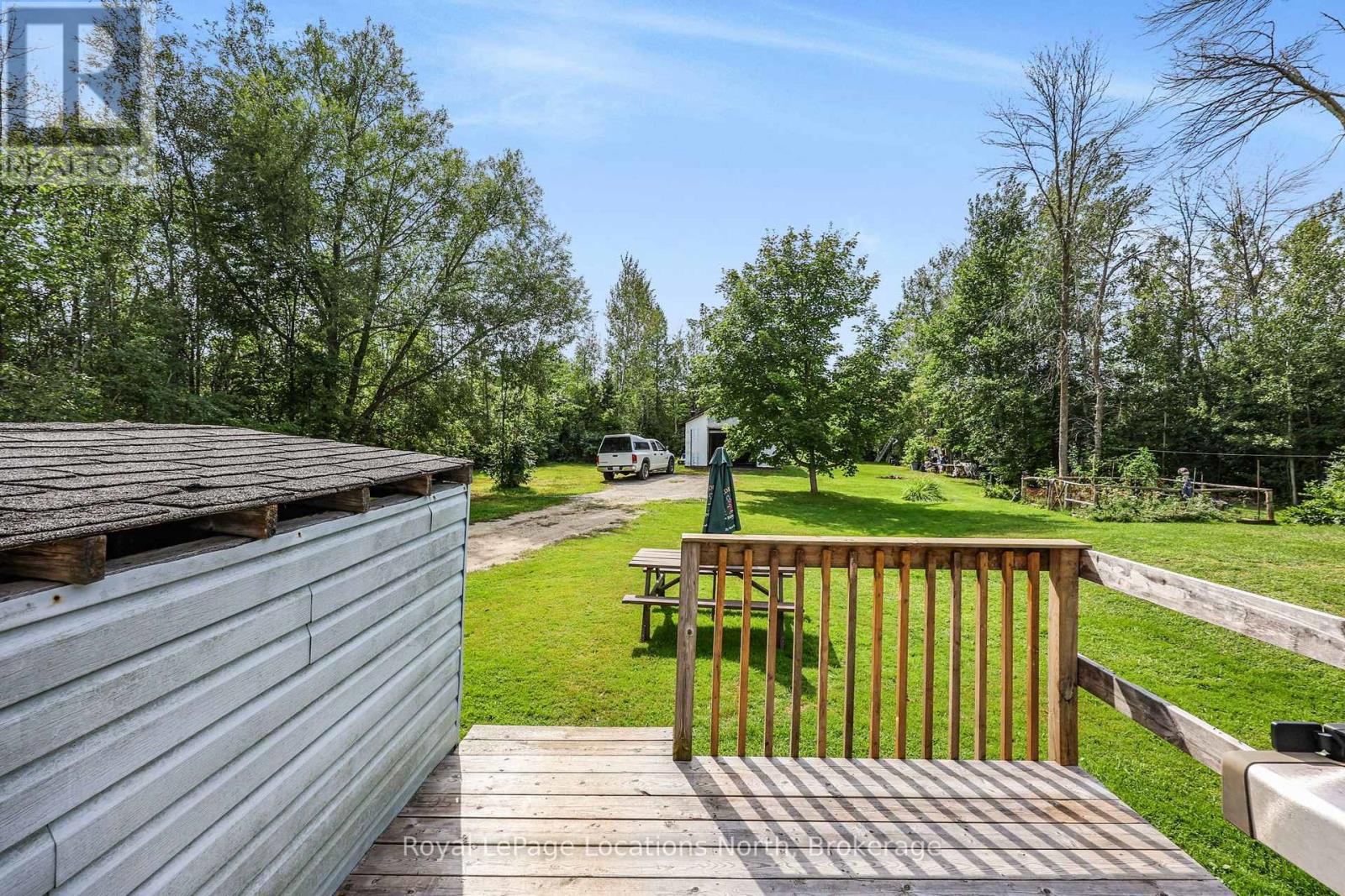 9031 Beachwood Road, Wasaga Beach, Ontario  L9Z 2X9 - Photo 9 - S13720892