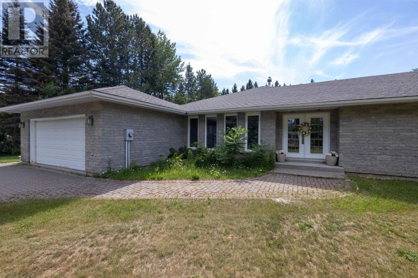 1155 Victor St S, Thunder Bay, Ontario  P7K 1N6 - Photo 3 - TB2602156