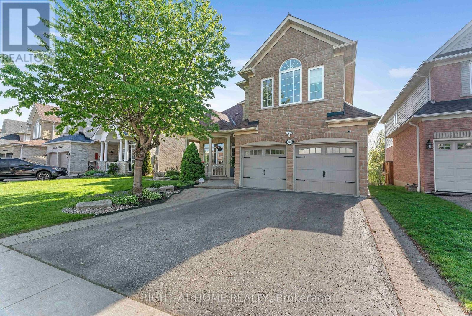 1048 Mcquay Boulevard, Whitby, Ontario  L1P 1R8 - Photo 2 - E13580704