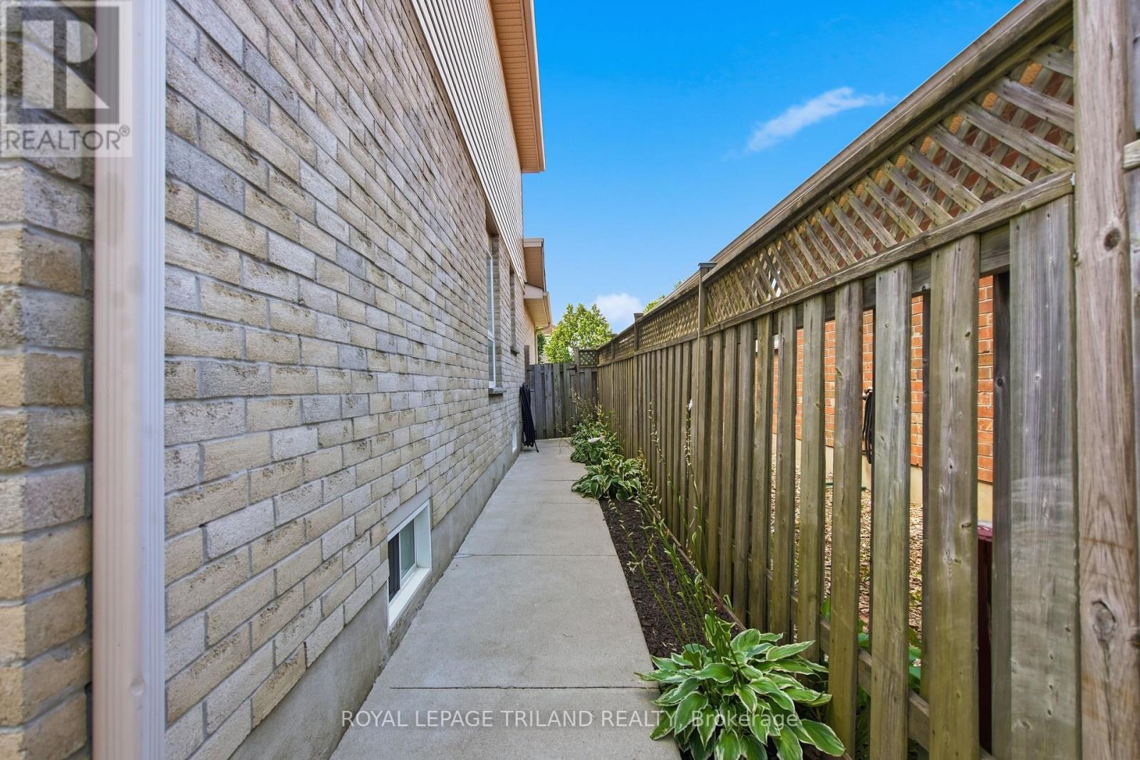 1942 Bloom Crescent, London North, Ontario  N5X 4N1 - Photo 23 - X13623860