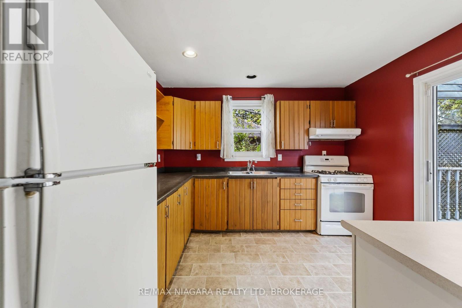 24 Welland Vale Road, St. Catharines, Ontario  L2R 2L6 - Photo 19 - X13719910