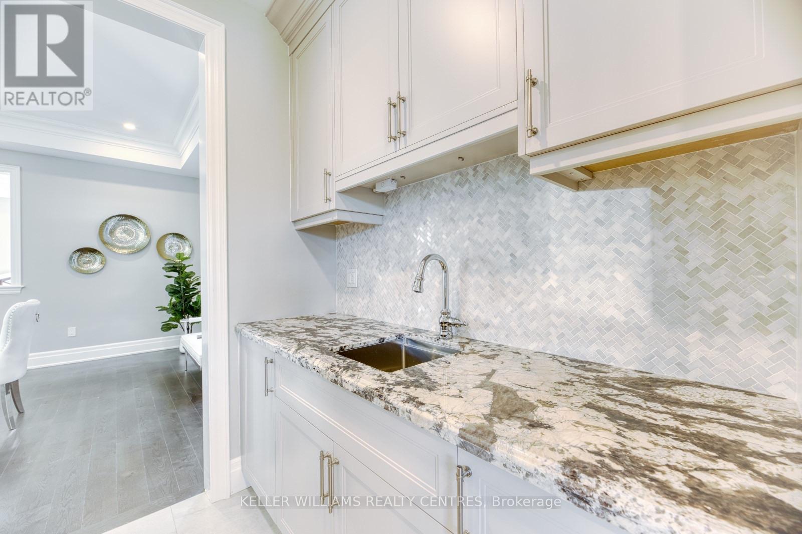 7 Becky Cheung Court, Toronto, Ontario  M2M 2E7 - Photo 10 - C13720848