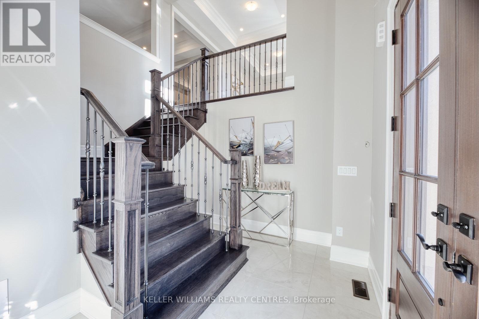 7 Becky Cheung Court, Toronto, Ontario  M2M 2E7 - Photo 4 - C13720848