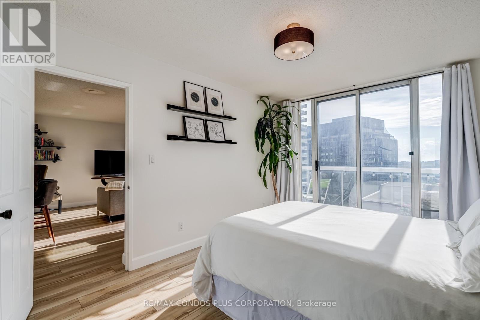 1901 - 43 Eglinton Avenue E, Toronto, Ontario  M4P 1A5 - Photo 13 - C13720856