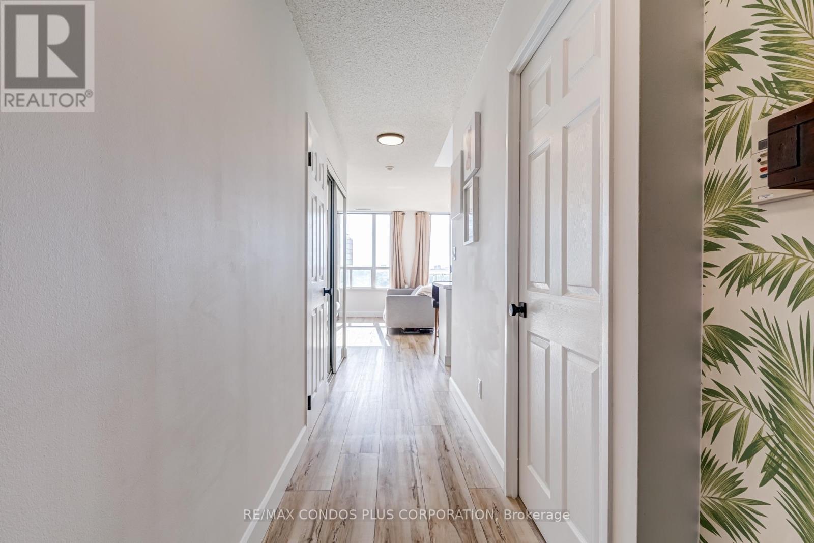 1901 - 43 Eglinton Avenue E, Toronto, Ontario  M4P 1A5 - Photo 3 - C13720856