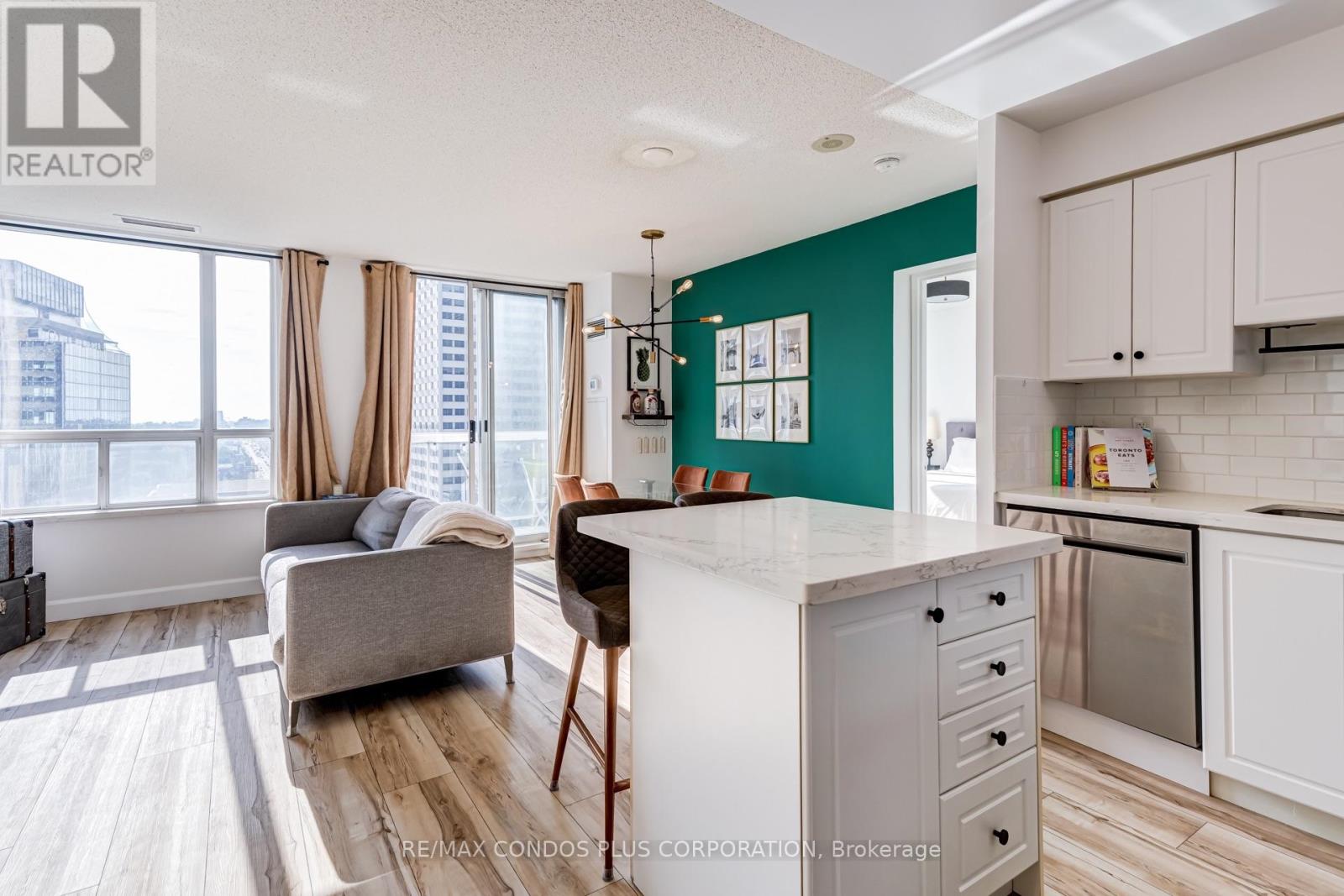 1901 - 43 Eglinton Avenue E, Toronto, Ontario  M4P 1A5 - Photo 4 - C13720856