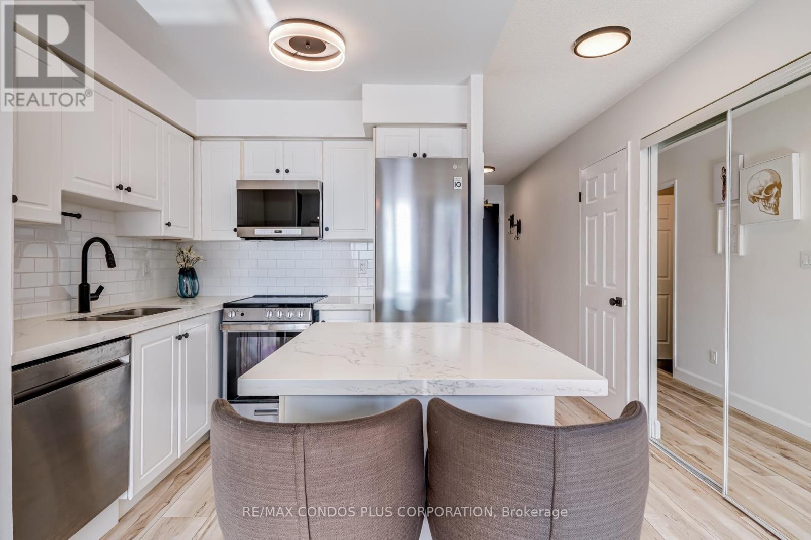 1901 - 43 Eglinton Avenue E, Toronto, Ontario  M4P 1A5 - Photo 6 - C13720856