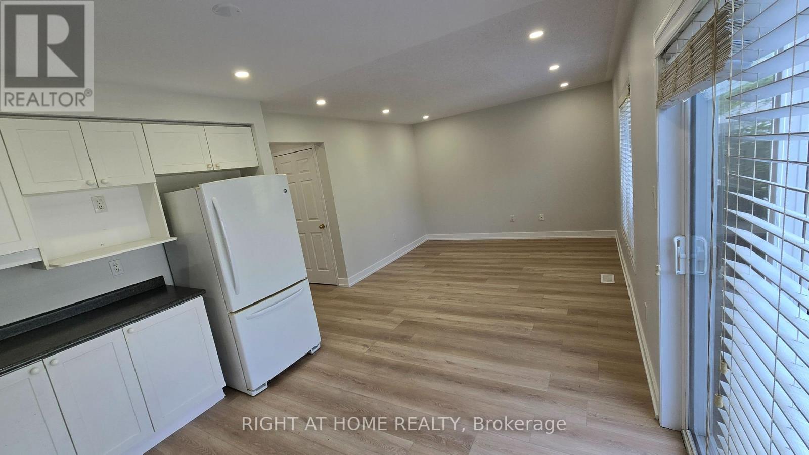 32 Donlevy Crescent, Whitby, Ontario  L1R 0B8 - Photo 16 - E13720864