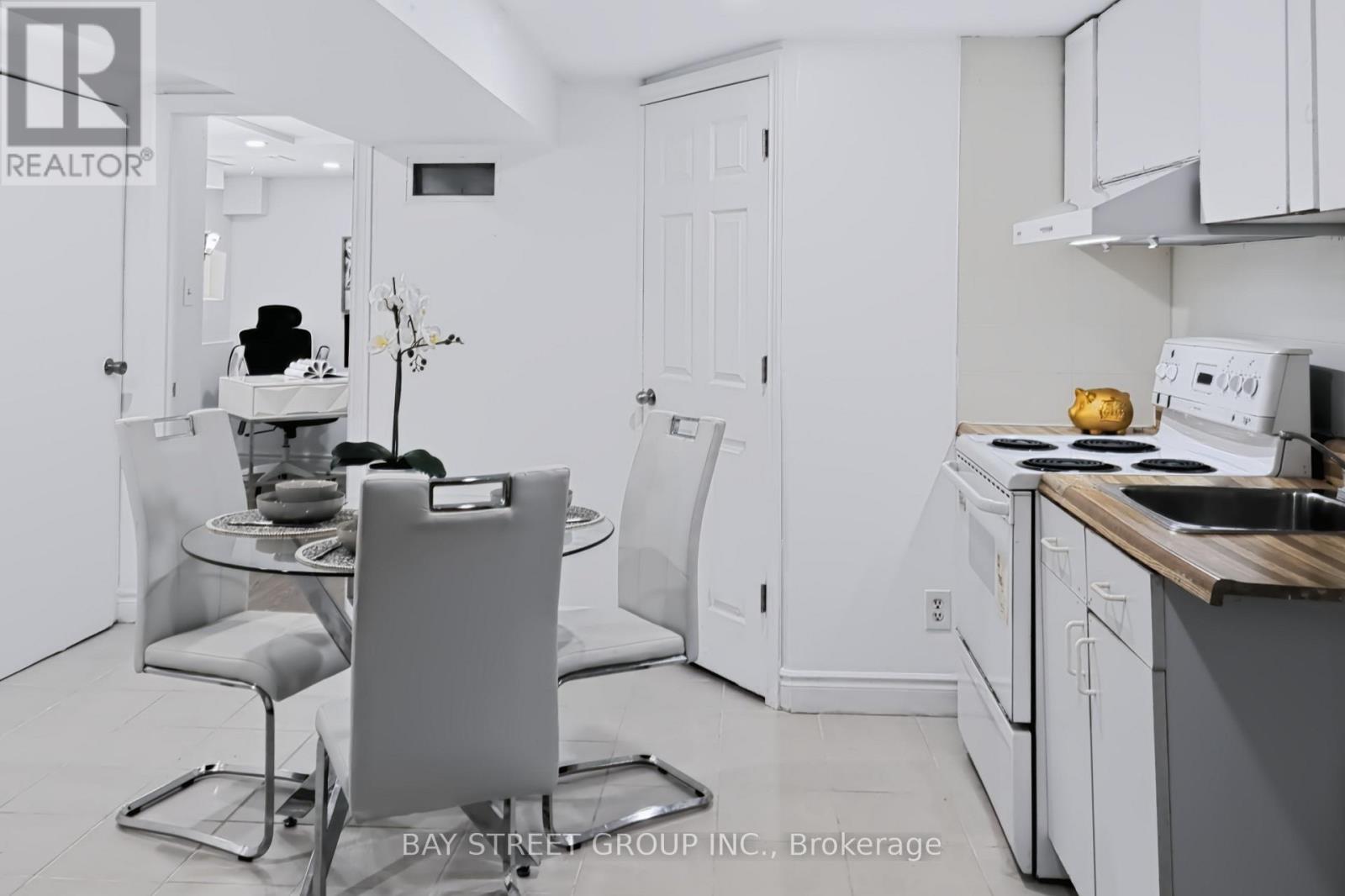 58 Tambrook Drive, Toronto, Ontario  M1W 3L9 - Photo 18 - E13720874
