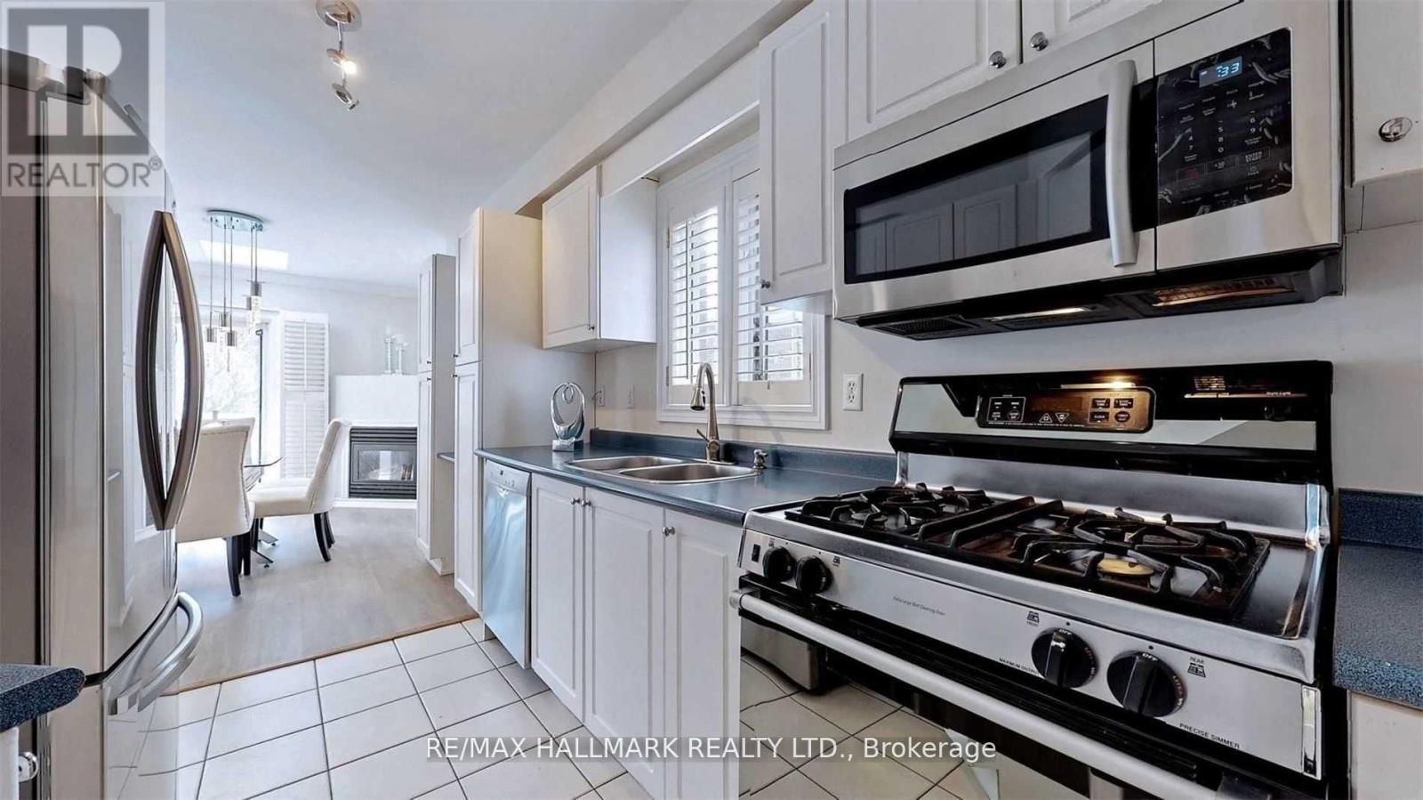 77 Silverdart Crescent, Richmond Hill, Ontario  L4E 3T8 - Photo 11 - N13720890