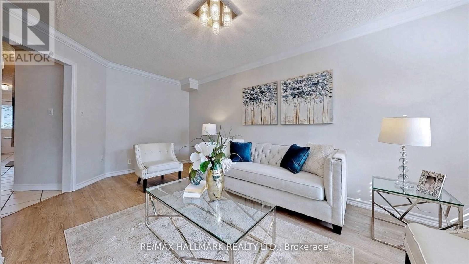 77 Silverdart Crescent, Richmond Hill, Ontario  L4E 3T8 - Photo 3 - N13720890