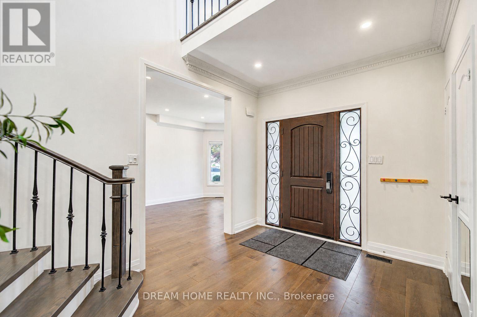 5 Silk Court, Richmond Hill, Ontario  L4B 4A4 - Photo 4 - N13720896